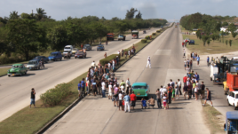 Carreras de autos clandestinas en Cuba, filmadas en Havana Motor Club.