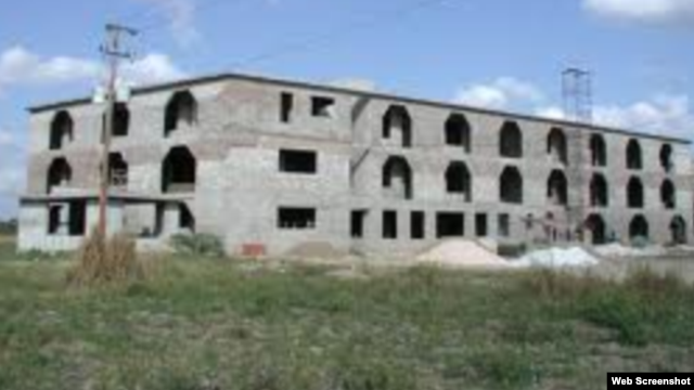 Hogar de Ancianos Mons.Adolfo Rodríguez, en construcción. Camaguey.