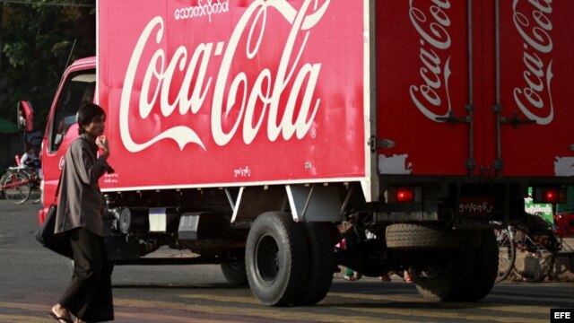 Luego de décadas de ausencia, Coca Cola ha sido una de las primeras firmas estadounidenses en regresar a Myanmar.