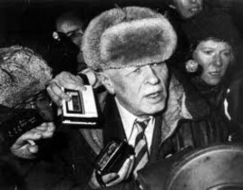 Sajarov a la llegada a Moscú tras el destierro en la Siberia.