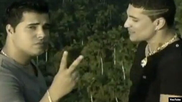 DJ Conds y Osmani García en el video Ella Es Mia