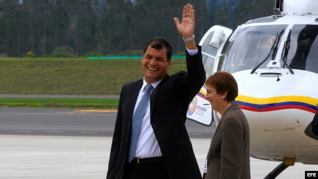 El presidente de Ecuador, Rafael Correa, en el nuevo aeropuerto de Quito.