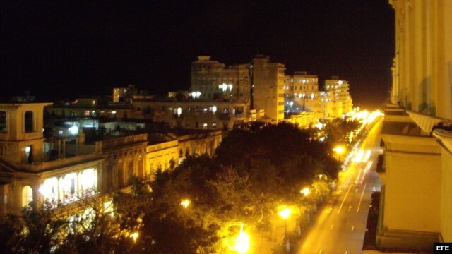 La Habana nocturna vista desde el Hotel Sevilla