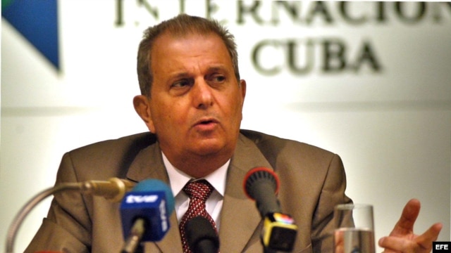 Fotografía de archivo de Pedro Álvarez, expresidente de la Empresa cubana Alimport en el Centro de Prensa Internacional en 2004.