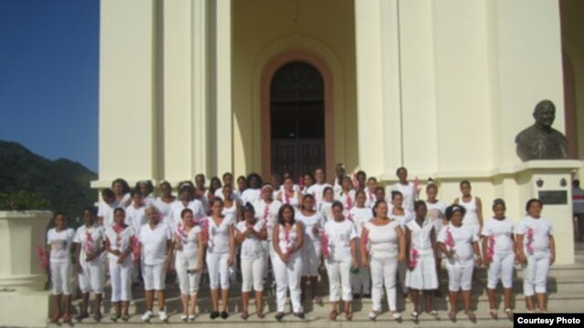 Damas de Blanco Santuario del Cobre (primer domingo de julio 2013)                         