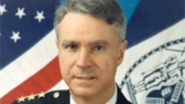 El comisionado adjunto de la policía de New York Rafael Pineiro 