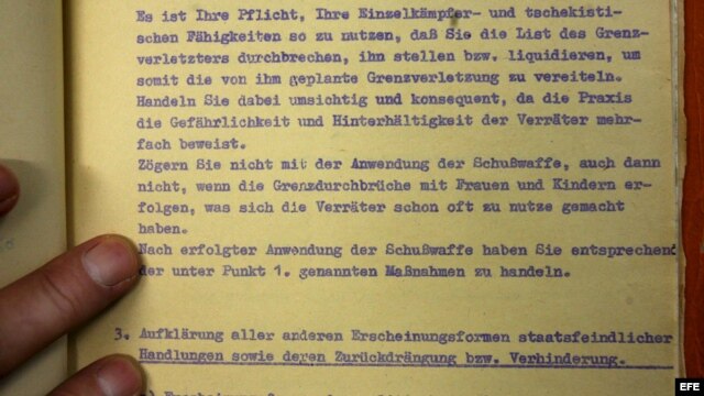  Imagen del archivo "Matz Loewe" descubierto en una dependencia de los archivos de la Stasi -la policía secreta de la RDA.