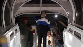 Hugo Chávez, momentos antes de emprender viaje esta madrugada a La Habana, Cuba. 