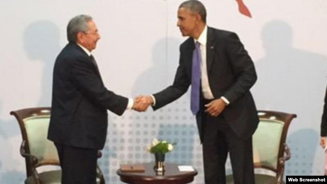 Barack Obama y Raúl Castro.