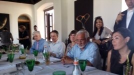 Daniel Sepúlveda y delegación estadounidense con blogueros cubanos