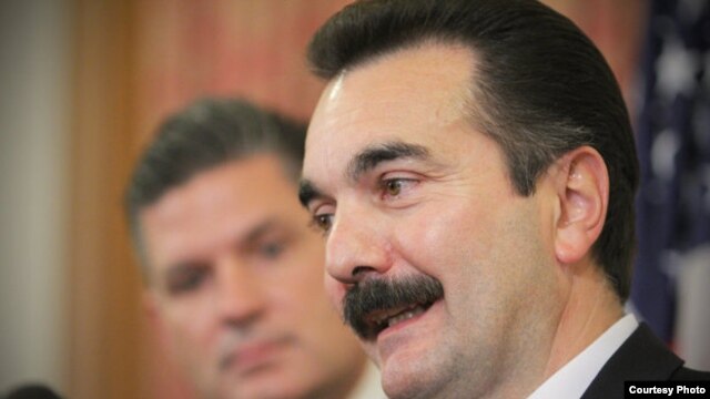 Presidente de la Asamblea de Nueva Jersey Vicente Prieto.