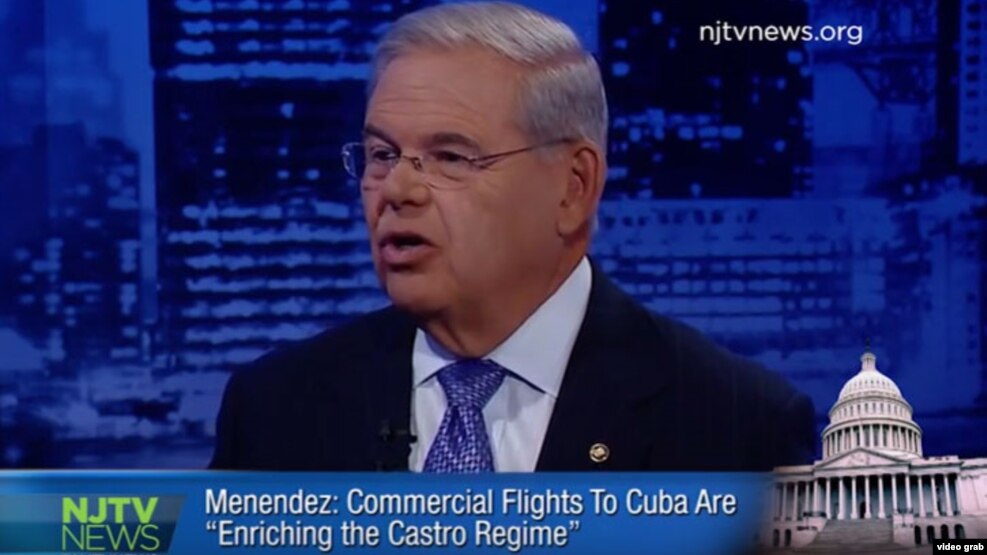 ?Los vuelos comerciales enriquecen al castrismo", dijo el senador Bob Menendez a la TV pública de Nueva Jersey.