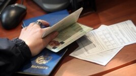 Pasaporte cubano revisado 