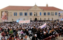 Cristianos libaneses en ceremonia religiosa en Libano. Marzo de 2011