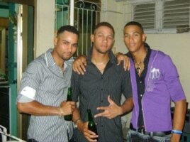 De izquierda a derecha, Yunieski, Yulieski y Lourdes. Los hermanos Gurriel.