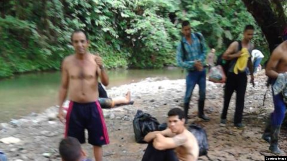 La peligrosa travesía de los cubanos por la selva del Darién