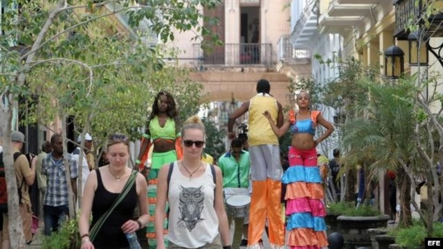 Turistas en la Habana Vieja.