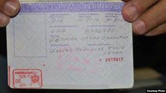 La denegación de la tarjeta blanca será sustituida por la denegación del pasaporte