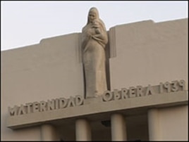 Los médicos cubanos preguntan a las embarazadas: "¿Te lo vas a dejar?".