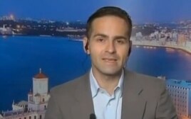 El comentarista del NTV y la Mesa Redonda Oliver Zamora.