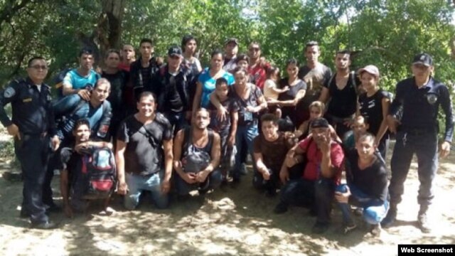 Entre los 28 cubanos detenidos en Choluteca, Honduras, había 16 hombres, ocho mujeres y cuatro niños.