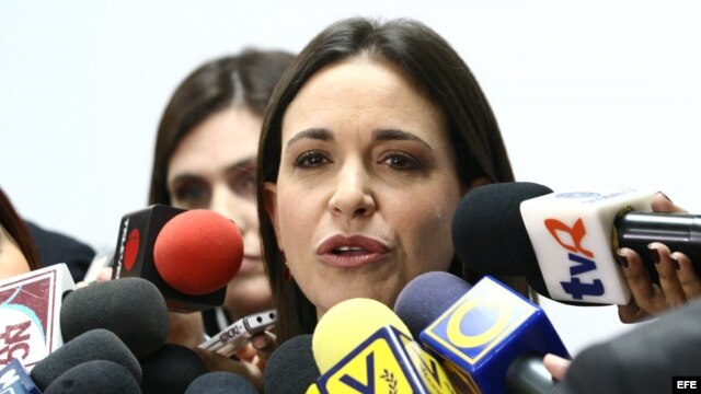 A fines del 2011 salieron a la luz pública escuchas ilegales grabadas a la diputada opositora María Corina Machado.