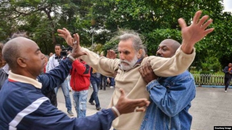 Represión en Cuba (Foto: Cubanet)