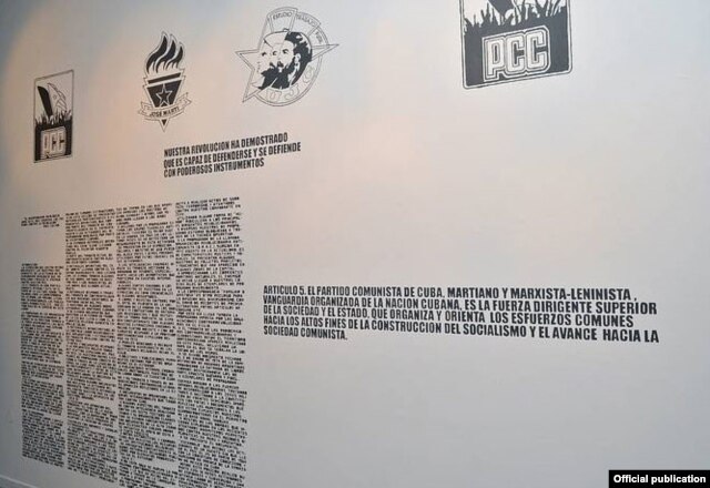Una imagen de Fragmentos. www.otwartazacheta.pl