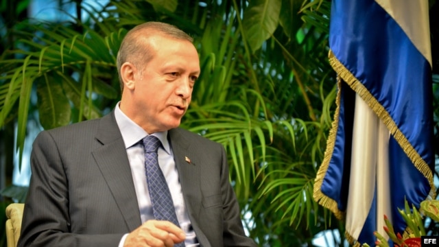 El presidente de Turquía, Recep Tayyip Erdogan, en el Palacio de la Revolución de La Habana.