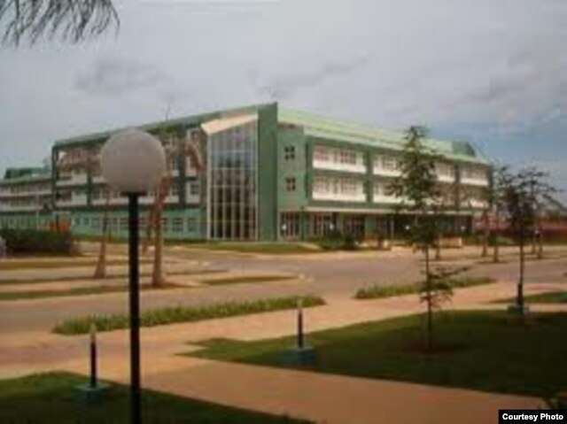 La Universidad de las Ciencias Informáticas es una ciudad universitaria enclavada donde antes estuvieran un reformatorio y luego una base de espionaje soviética.