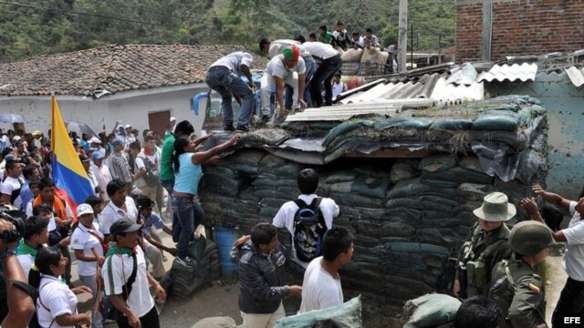 Indígenas del departamento de Cauca se organizan militarmente