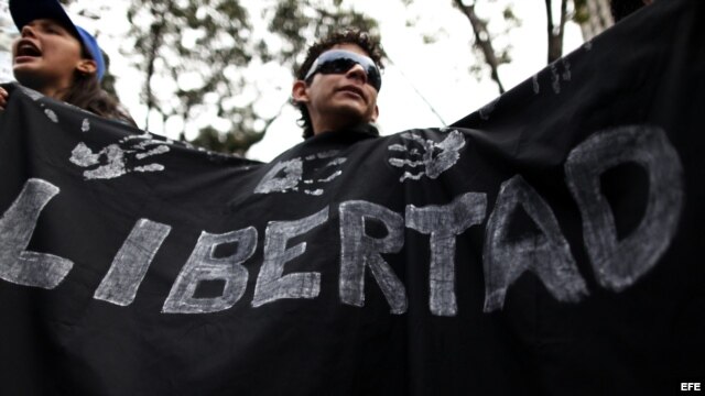 Fotografía de archivo de estudiantes manifestándose en Caracas.