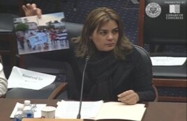Sara Marta Fonseca habla en el Congreso de EEUU.