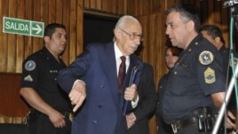 Jorge Videla asiste al juicio que se le sigue por crímenes de lesa humanidad