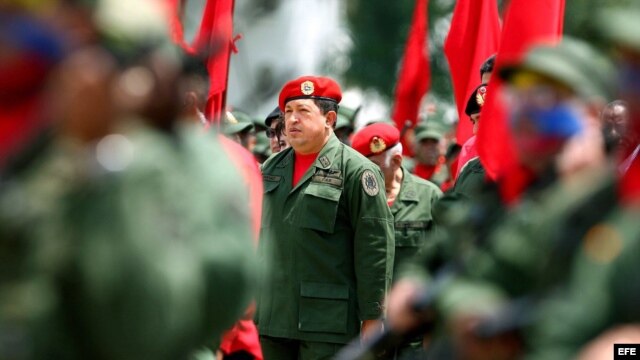 Archivo - Hugo Chávez participa en acto en la Academia Militar de Caracas. 