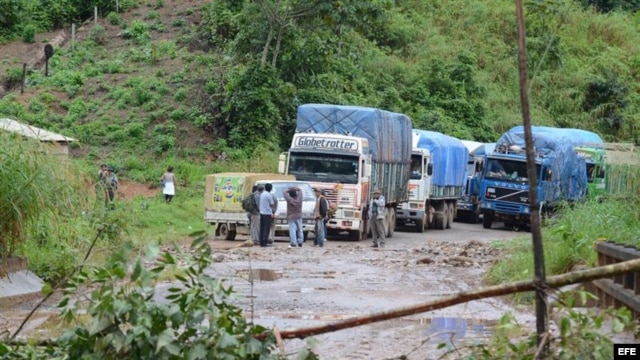 Caminos bloqueados por campesinos en el interior de Bolivia.
