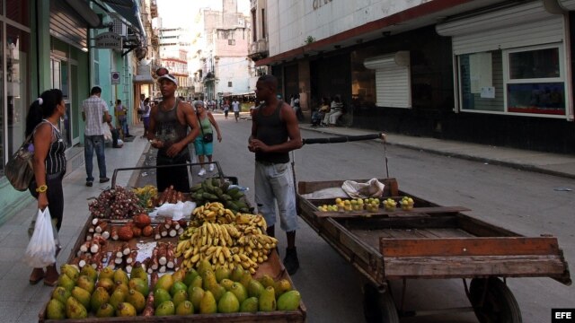 Carretilleros en Cuba