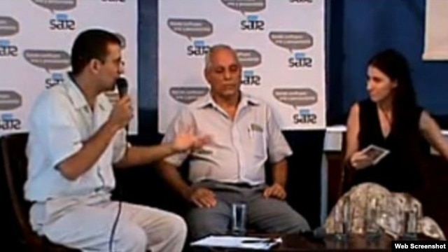 Antonio G Rodiles (izq), Wilfredo Vallín(C) y Yoani Sanchez(Der) en Estado de Sats