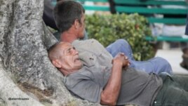 Ancianos a la deriva