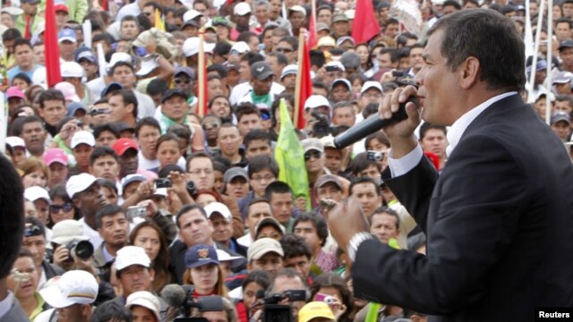 Rafael Correa es el favorito, dicen las encuestas