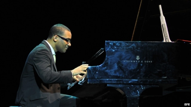 El pianista cubano Gonzalo Rubalcaba, radicado en EE.UU., fue uno de los concertistas en Voces de América Latina del Carnegie Hall.