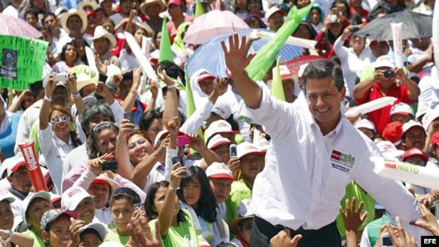 La mayor parte de las encuestas dan como ganador al candidato del PRI, Enrique Peña Nieto.