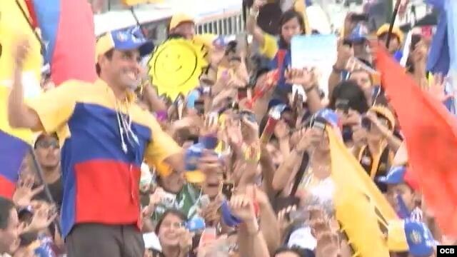 Capriles Rodonski cierra campaña en Caracas con marcha multitudinaria