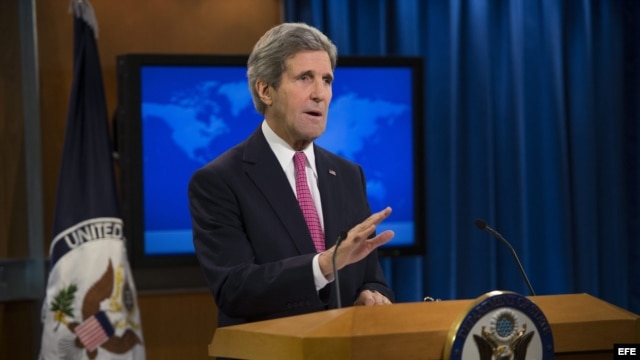 El secretario de Estado estadoundiense, John Kerry durante la presentación del informe anual sobre Derechos Humanos elaborado por el departamento de Estado en una rueda de prensa celebrada en Washington.