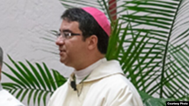 Obispo Oscar Cantú, Las Cruces, Nuevo México.
