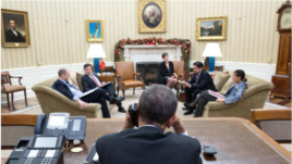 El presidente Barack Obama en la Casa Blanca durante su conversación con Raúl Castro la víspera del anuncio.