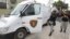 Una ambulancia con efectivos del Instituto Nacional Penitenciario de Perú, aguarda en clinica limeña durante unos de los ingresos de Fujimori.