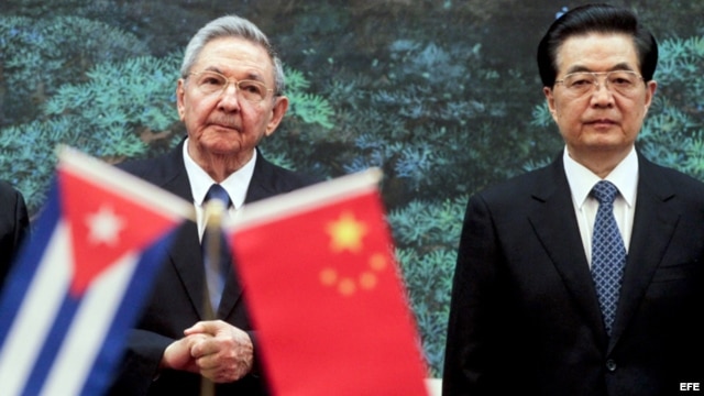 El mes pasado Raúl Castro estuvo de visita , en busca de “inspiración”, en China y Vietnam.