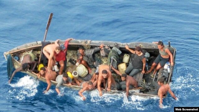 Balseros cubanos en alta mar