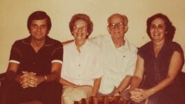 Mariano Esteva Lora, su esposa Mercedes, su hija María Teresa y su nieto Orlando en 1980